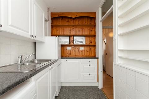 2 bedroom flat to rent, Johnson House, Roberta Street, London