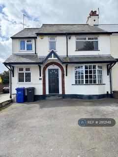 4 bedroom semi-detached house to rent, Bower Lane, Brierley Hill, DY5
