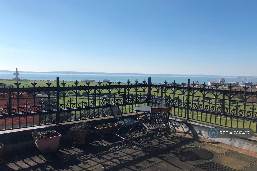 Communal Roof Terrace