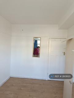 2 bedroom flat to rent, Alexandra Avenue, Harrow, HA2