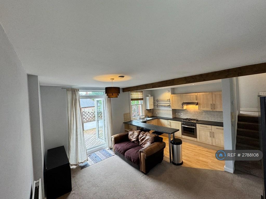 Lounge / Kitchen