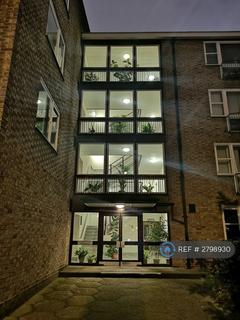 Studio to rent, Carrick Court, London, SE11