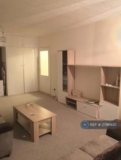 Studio to rent, Carrick Court, London, SE11