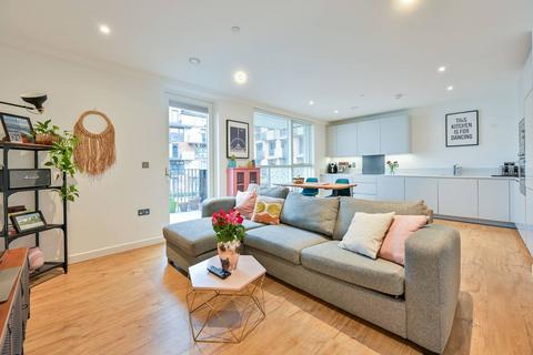 2 bedroom flat for sale, Danson Mews, Elephant and Castle, LONDON, SE17