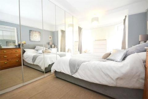undefined, Whitton Waye, Middlesex