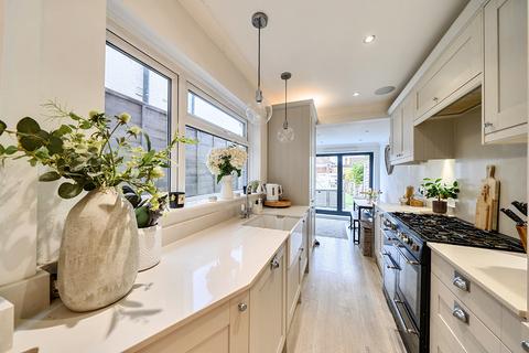 3 bedroom terraced house for sale, Park Walk, Ashtead