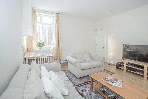 2 bedroom flat to rent, Uxbridge Road, Shepherds Bush, W12