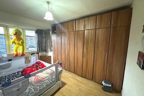 undefined, Springwell Road, Heston