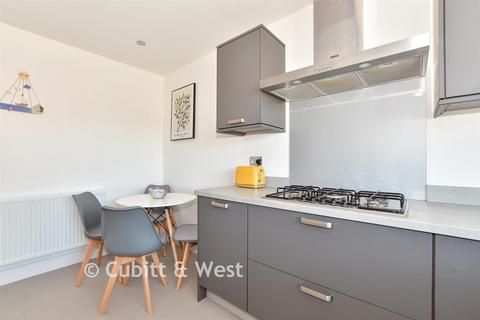3 bedroom detached house for sale, Inglecroft Gardens, Littlehampton BN17