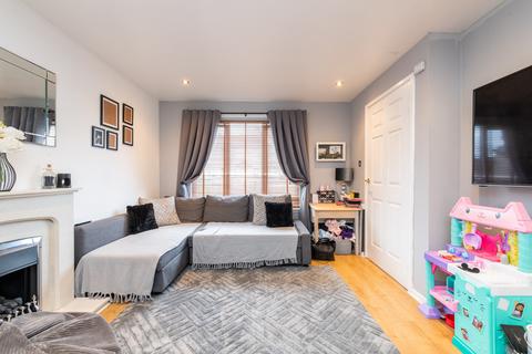 2 bedroom terraced house for sale, Niddrie Marischal Place, Edinburgh EH16