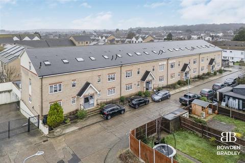 1 bedroom apartment for sale, Yellowpine Way, Chigwell, IG7