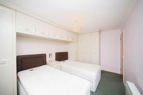 2 bedroom maisonette for sale, Langham Gardens, Taunton