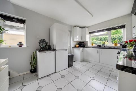 undefined, Busby Close,  Stonesfield,  OX29