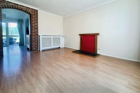 3 bedroom end of terrace house to rent, Doddenhill Close, SAFFRON WALDEN, CB10