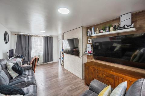 3 bedroom end of terrace house for sale, Searby Road, SCUNTHORPE