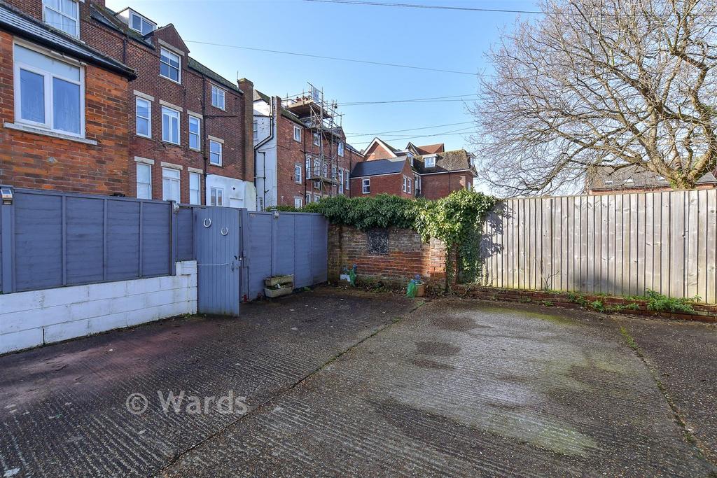 Driveway/Parking