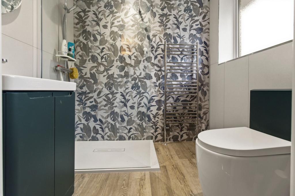 En Suite Shower Room