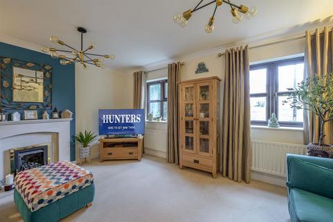 4 bedroom end of terrace house for sale, Stream Road, Wordsley, DY8 5QU