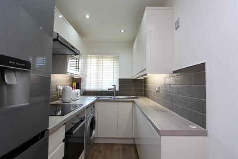 1 bedroom apartment for sale, Maple Gate, Essex IG10