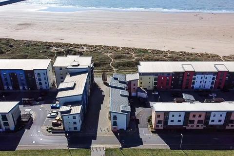 2 bedroom apartment for sale, St Margarets Court, Marina, Swansea