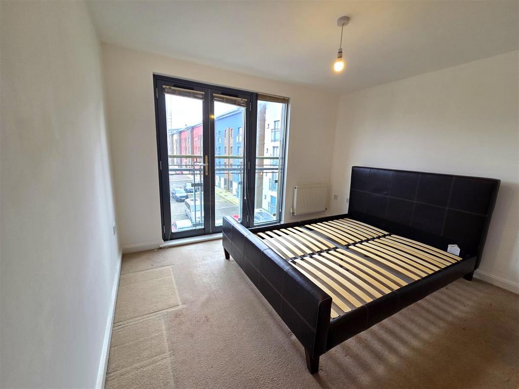 Bed 1 a.jpg