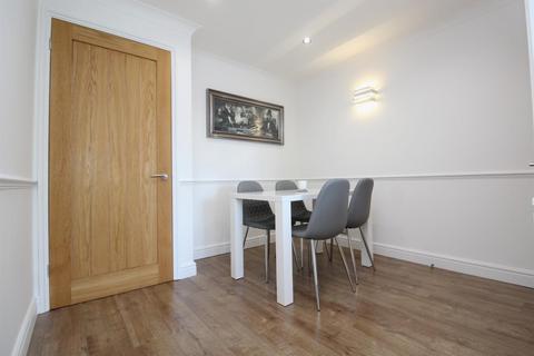 1 bedroom apartment for sale, Maple Gate, Loughton IG10