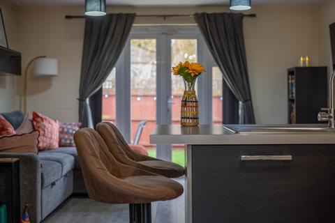 2 bedroom end of terrace house for sale, Admiral Way, Hyde, SK14