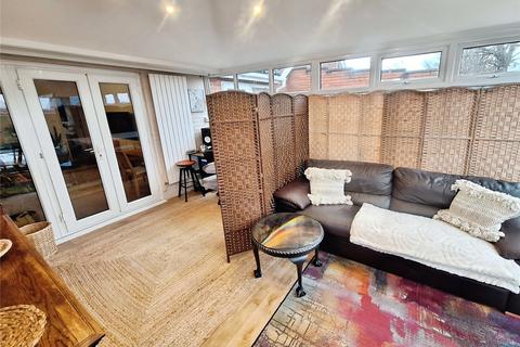 2 bedroom bungalow for sale, Tuttle Hill, Warwickshire CV10