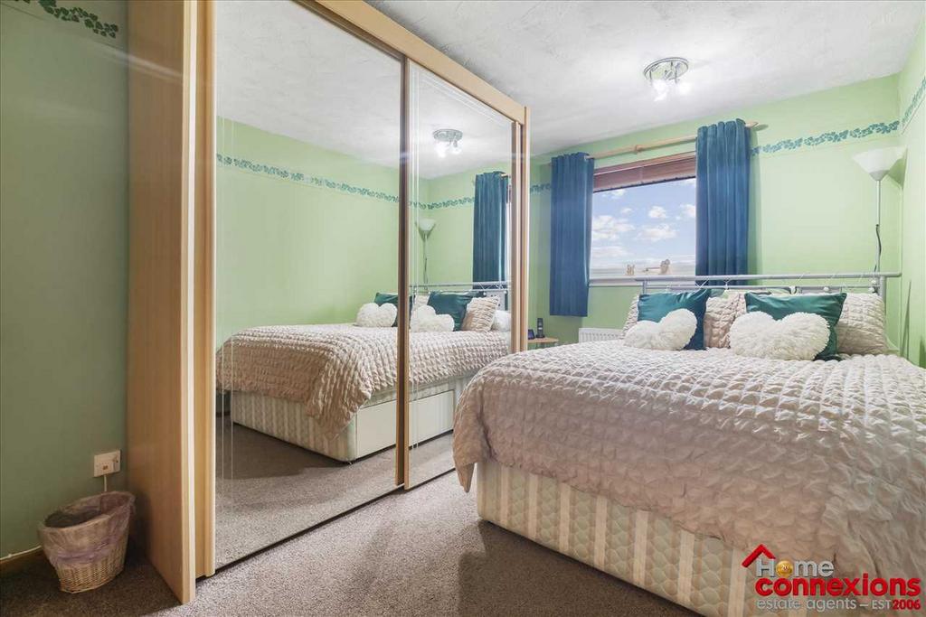 Bedroom One (3)