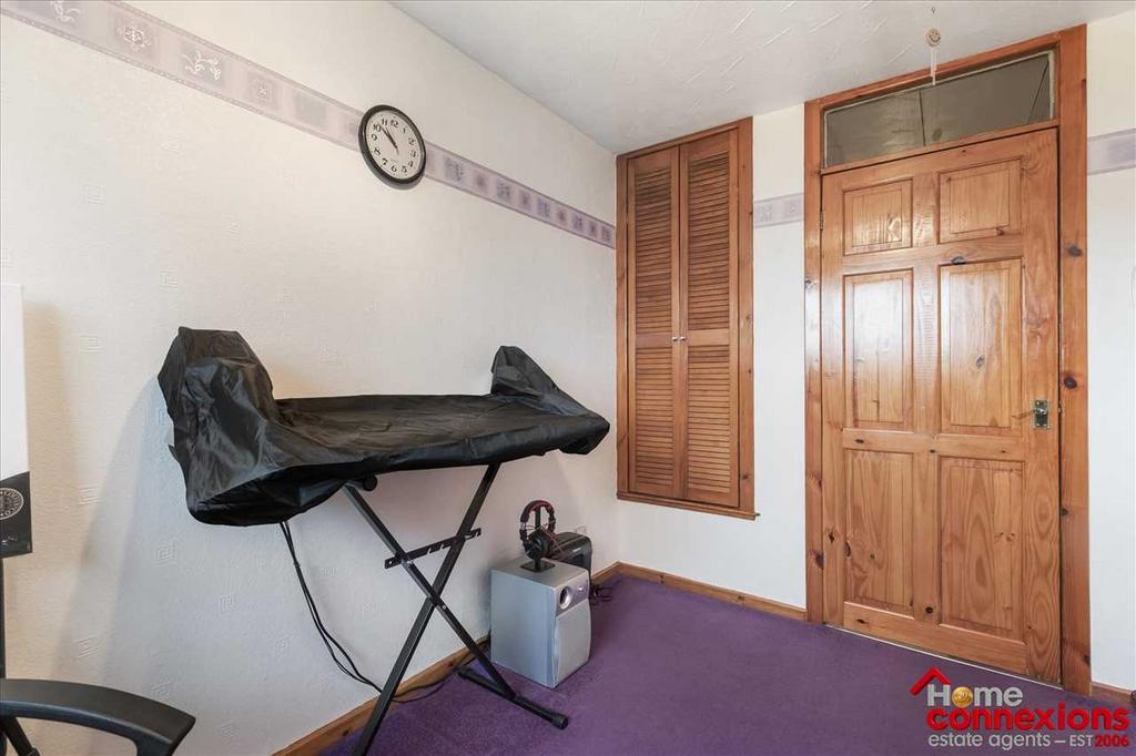 Bedroom Three (2)