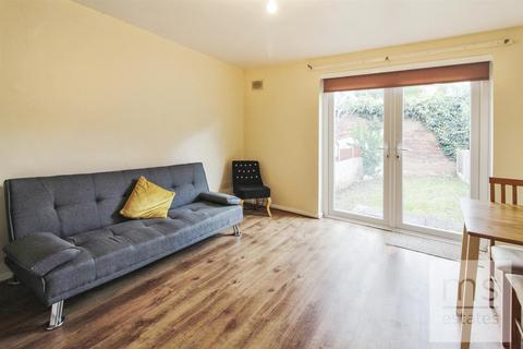 2 bedroom semi-detached house to rent, Allington Avenue, Nottingham NG7