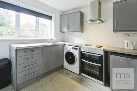 2 bedroom semi-detached house to rent, Allington Avenue, Nottingham NG7