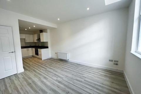 undefined, Lowgate, HULL