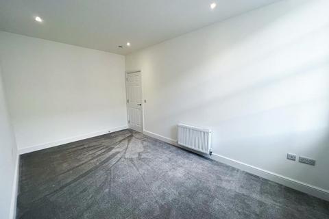 undefined, Lowgate, HULL