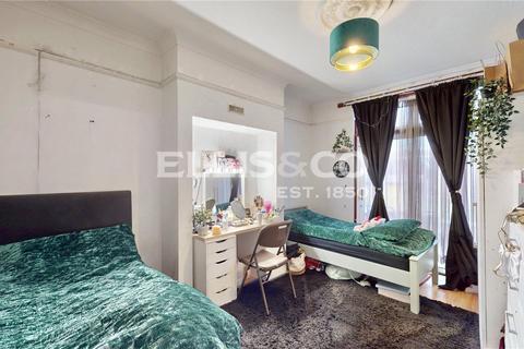 4 bedroom terraced house for sale, Westbury Road, Wembley, HA0