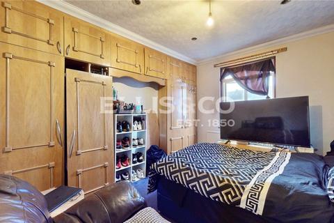4 bedroom terraced house for sale, Westbury Road, Wembley, HA0