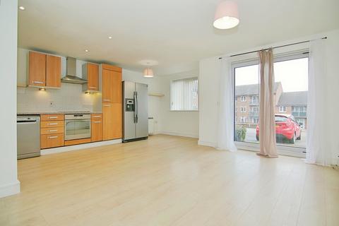 2 bedroom flat for sale, Woodeson Lea, Leeds