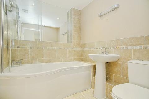 2 bedroom flat for sale, Woodeson Lea, Leeds