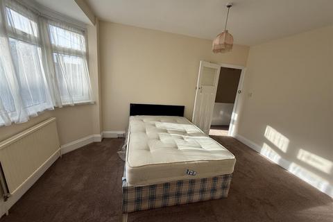 undefined, St Barnabas Road, CR4