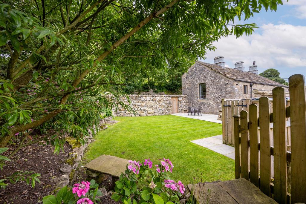 Balderstones Barn Side