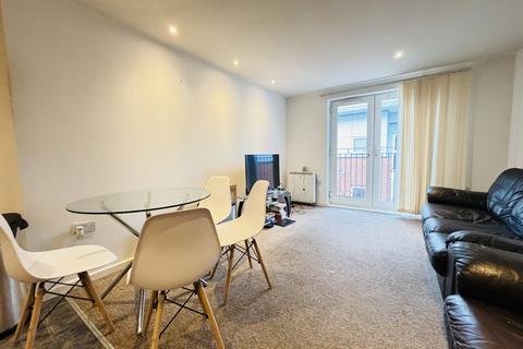 2 bedroom flat for sale, Gilbert House, 2 Elmira way, M5 3DR