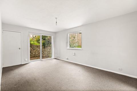 2 bedroom ground floor flat for sale, Chalcroft Road, Folkestone, Folkestone, CT20