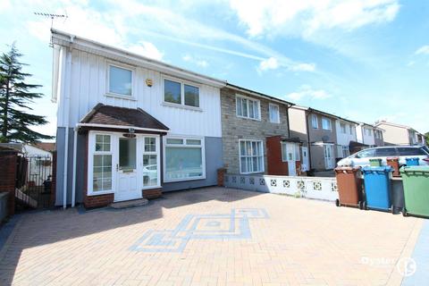 3 bedroom semi-detached house to rent, Courtenay Avenue, Harrow, HA3