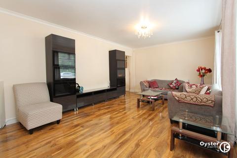 3 bedroom semi-detached house to rent, Courtenay Avenue, Harrow, HA3