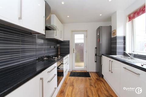 3 bedroom semi-detached house to rent, Courtenay Avenue, Harrow, HA3