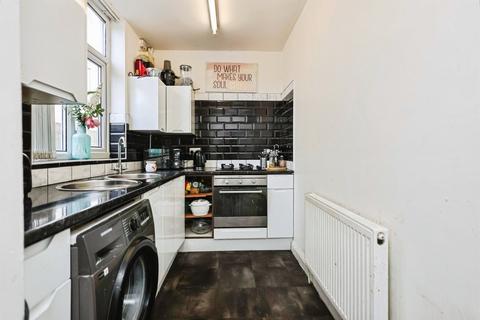 3 bedroom semi-detached house for sale, City Road, Tividale, OLDBURY