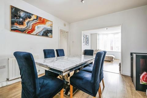 3 bedroom semi-detached house for sale, City Road, Tividale, OLDBURY