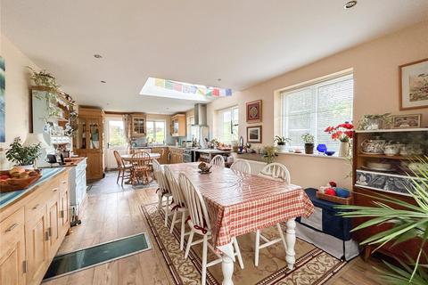 3 bedroom end of terrace house for sale, Cleeve Terrace, Bratton
