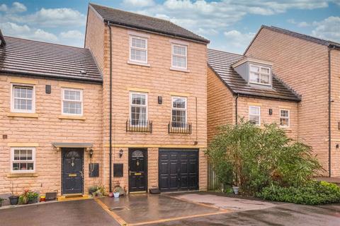 5 bedroom semi-detached house for sale, Norfolk Avenue, Huddersfield HD2