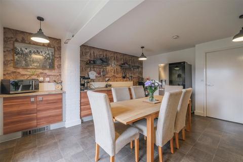 5 bedroom semi-detached house for sale, Norfolk Avenue, Huddersfield HD2